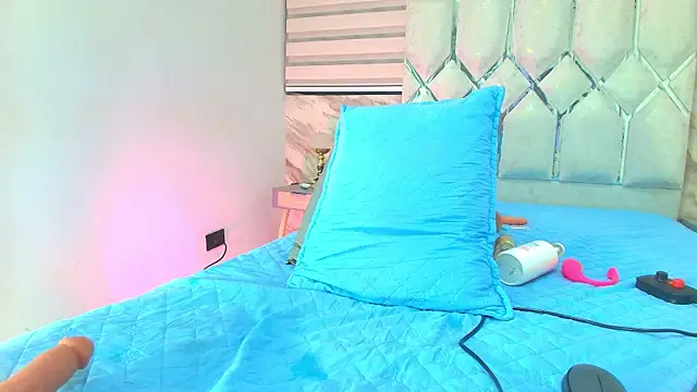 cataleya_ebony_ webcam