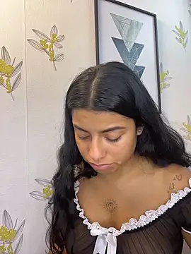 Laia_white webcam
