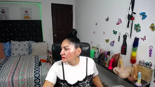 mature_bigboobs10 webcam