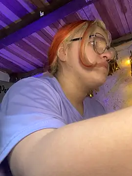 Sophia_Weest99 webcam