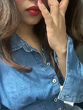 riya_sharma11 webcam