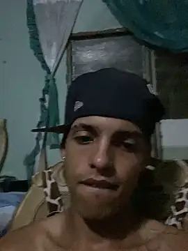 Aleexxx_2005 webcam