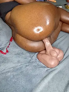 Prettyafricana webcam