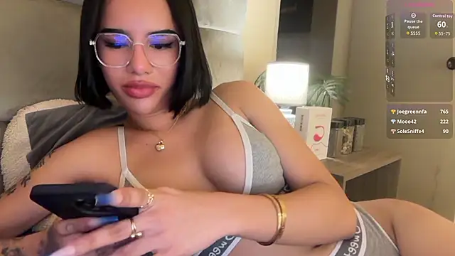 youngstunnagirl webcam