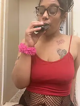 Desirae_Luciano webcam