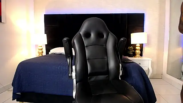 SkylerBigxxx webcam