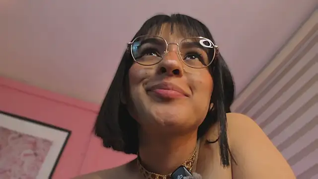 SoySaraa webcam