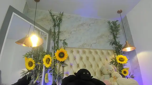 LittleeJaz webcam