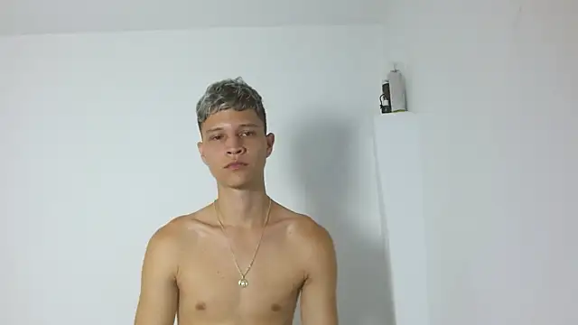 Twinkcock22 webcam