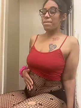 Desirae_Luciano webcam