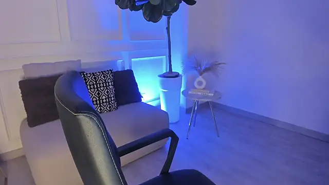 MayaLee_ webcam