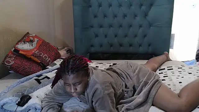 EbonyEssence webcam
