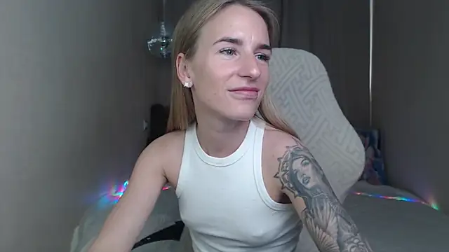DeboraHorny webcam