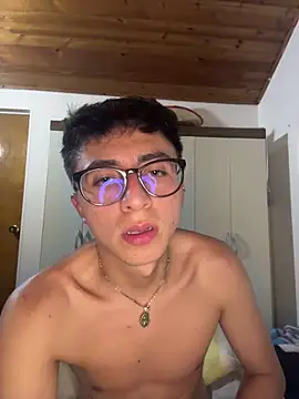 CamiRojas_boy webcam