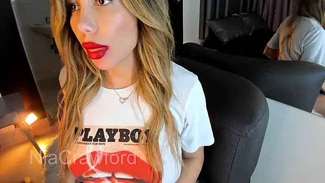 NiaCrawfordd webcam