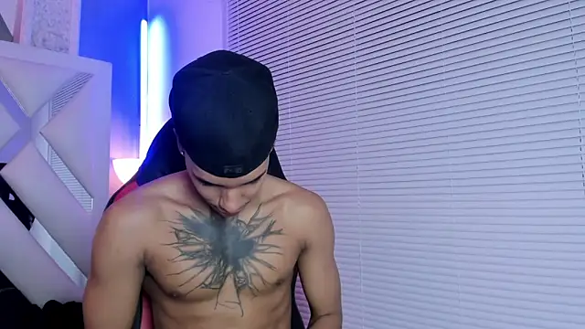 kai_storm77 webcam