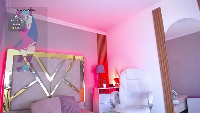 Tiffany_Valentiine webcam