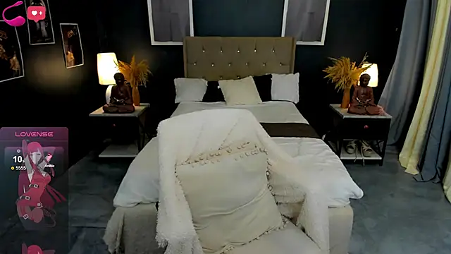 JuicyCummer webcam