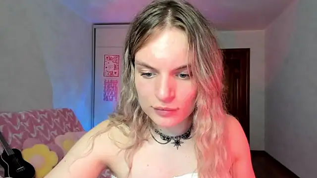 milliKira006 webcam