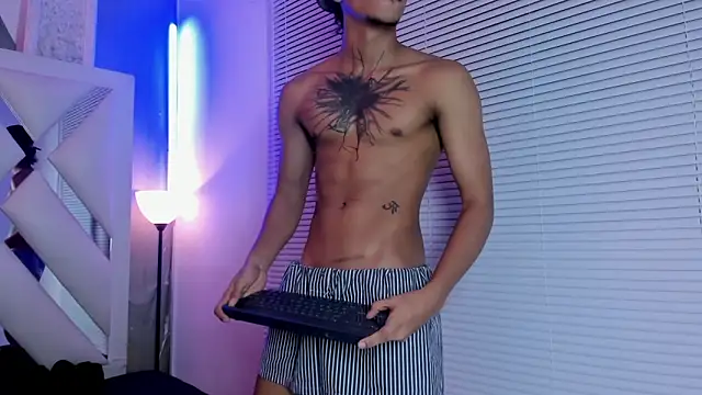 kai_storm77 webcam