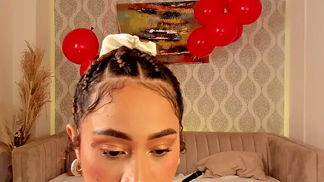 Nikki_Rousmel webcam