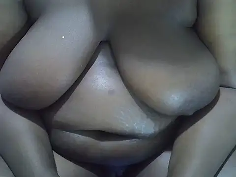 HotBlackbbw webcam