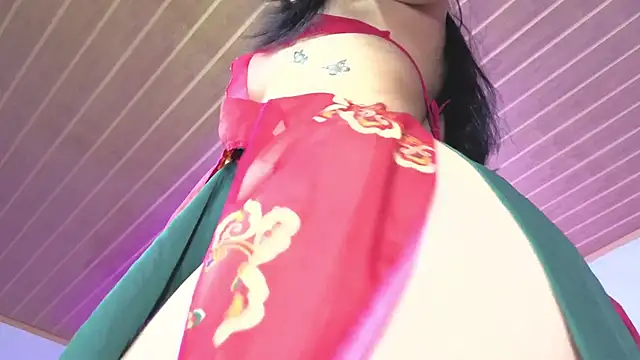 Eliie_Ruizz webcam