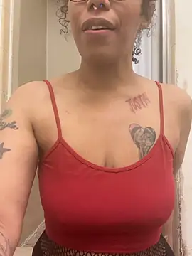 Desirae_Luciano webcam