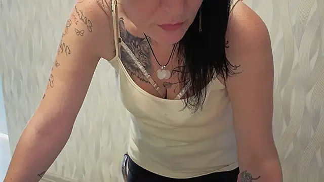 LalyaSkyy webcam