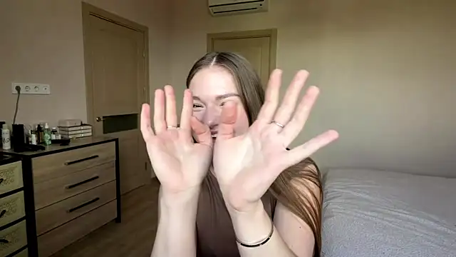 Milayouknow webcam
