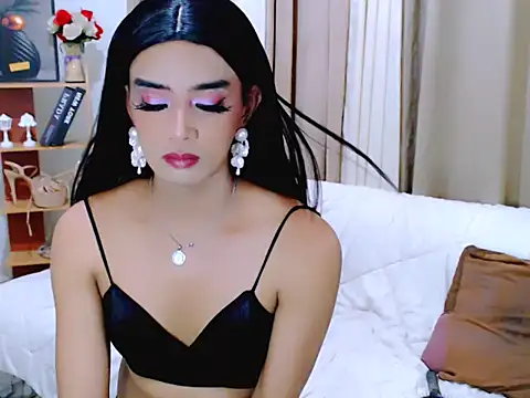 Queeny_Cassandra webcam
