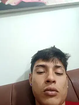Thebestboyhot webcam