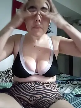 SweetyNaugthy webcam