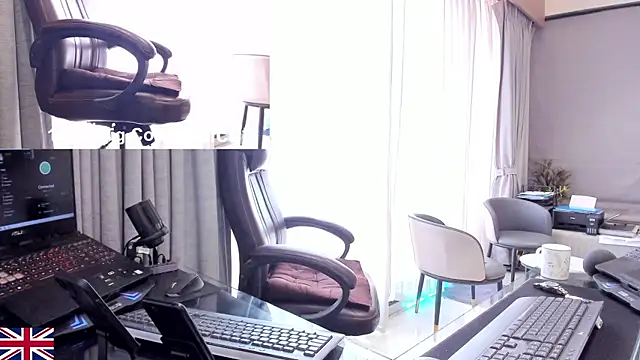 OnlineBossUK live sex cam