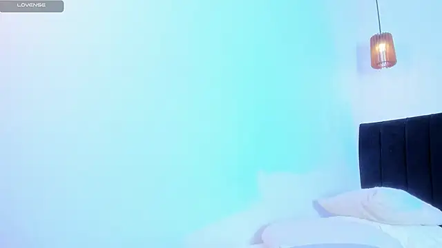 dolly_zoe webcam