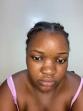 sweet18creamybigpussy webcam