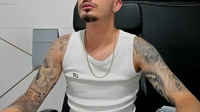BrandonTate webcam