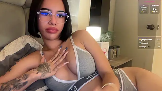 youngstunnagirl webcam