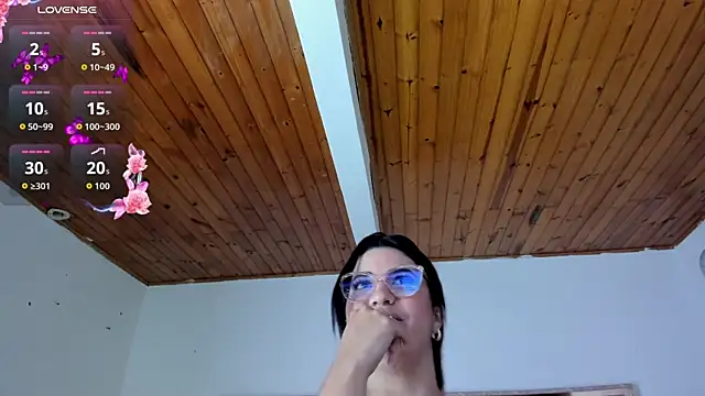 lauren_bigboobs22 webcam