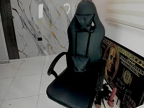 queen_findom1 webcam