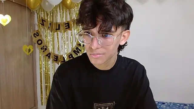 noah_millerx webcam