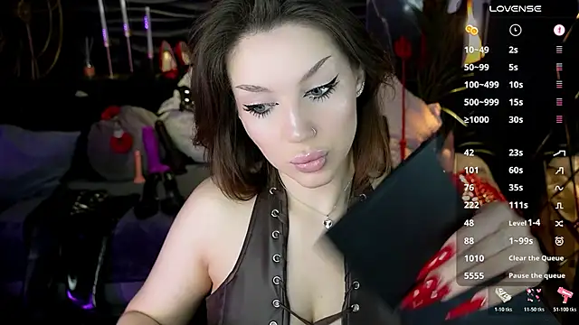 MistressDarsy webcam