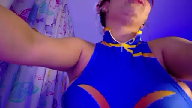 NicolleTaylor webcam