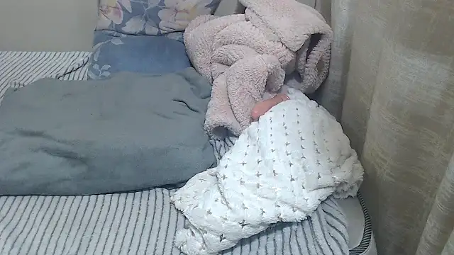 ExtraDoll webcam