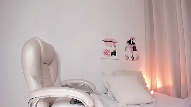 ReynaLuxe webcam
