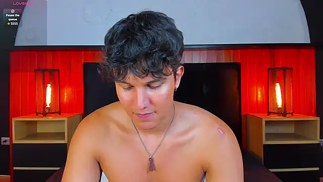 Leo_Savage_ webcam