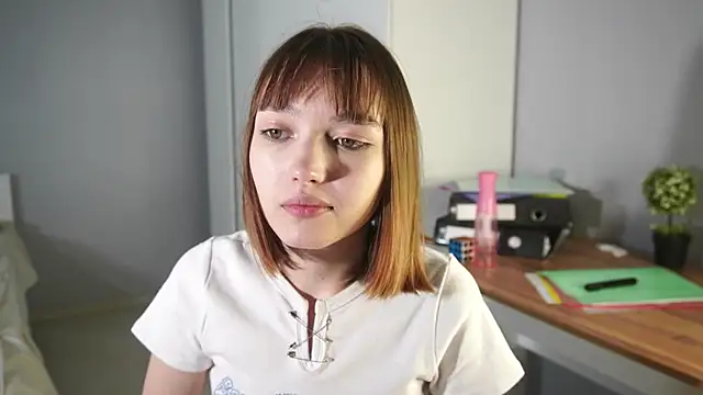 Leyla_crsh webcam