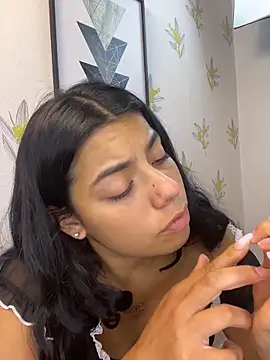 Laia_white webcam