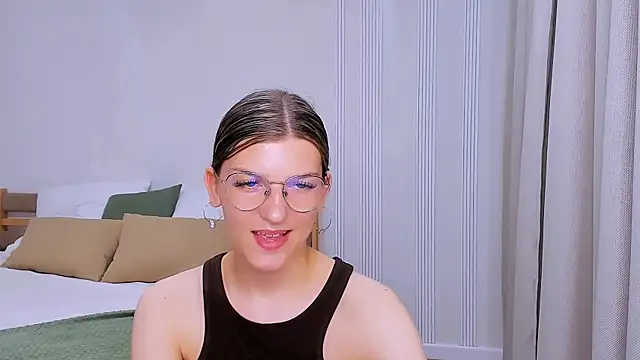 AnnaThorne webcam