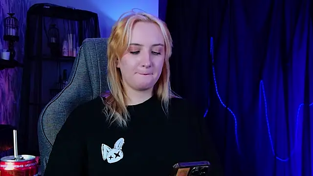 AsheLucker webcam